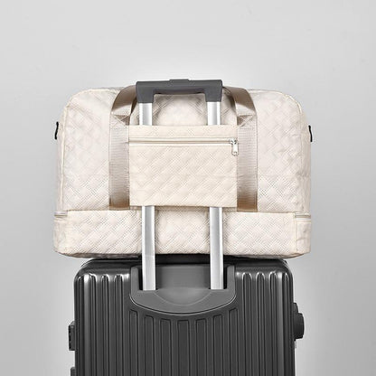VoyageQuilt – Water-Resistant Travel Duffel Bag