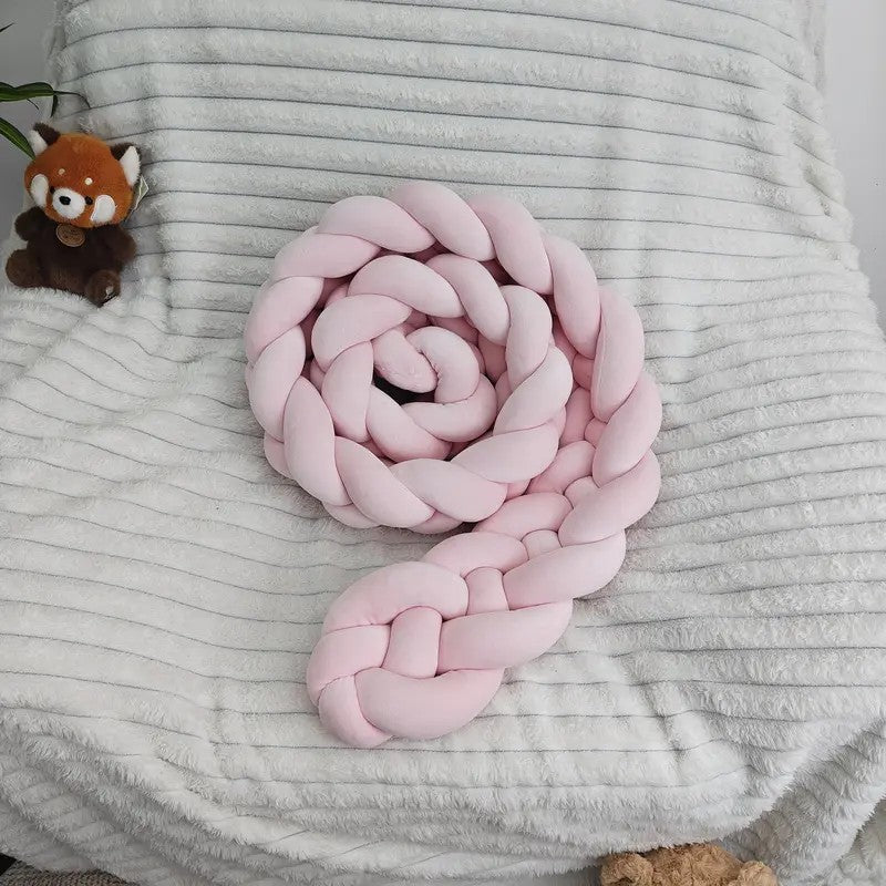 Chunky Braided Knot Pillow
