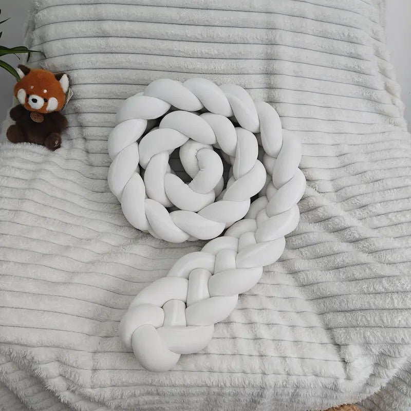 Chunky Braided Knot Pillow
